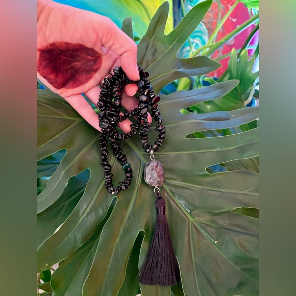Black Obsidian & Labradorite necklace - Picture 4 of 5